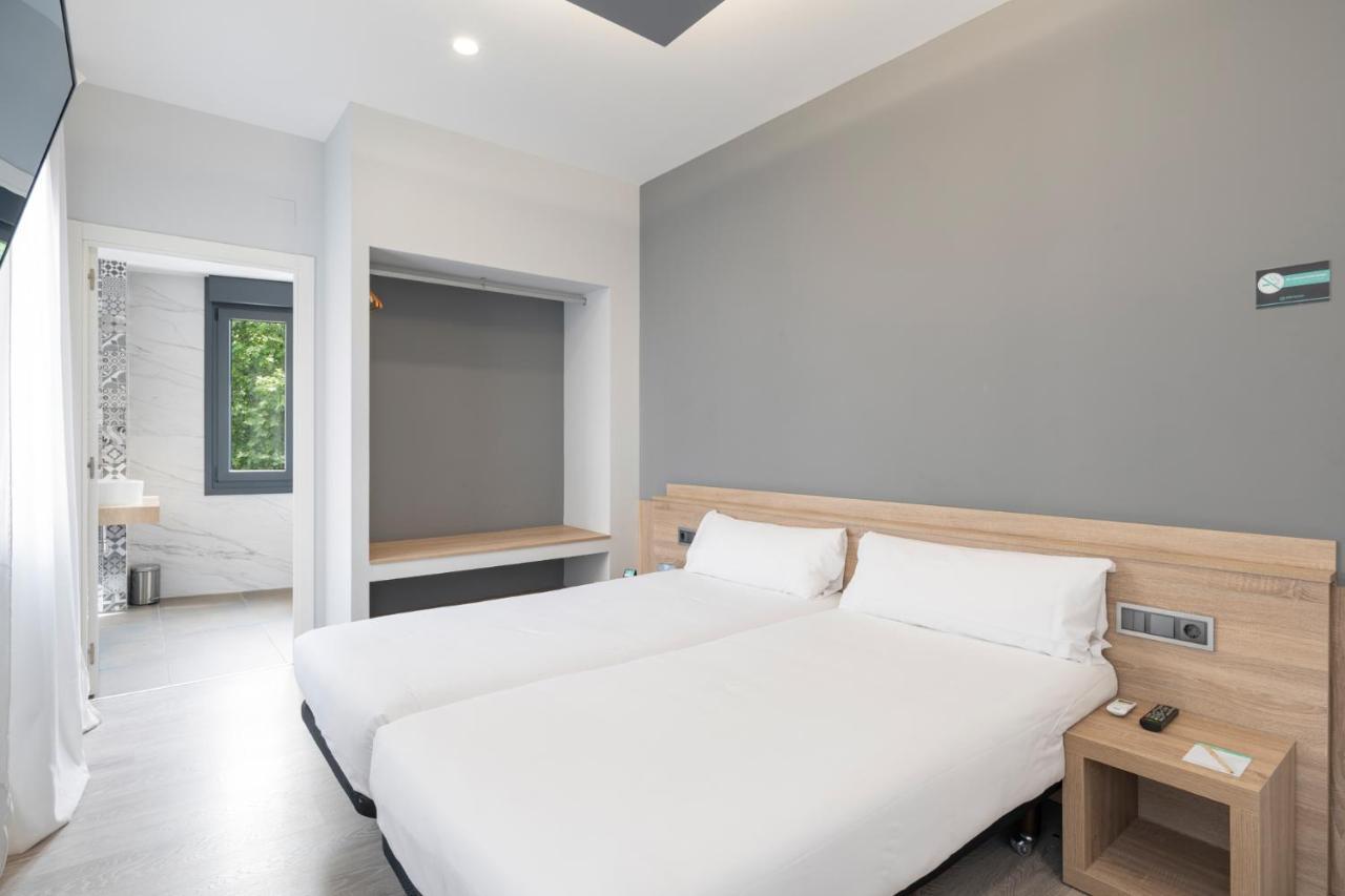 Albergue Alda Pilgrim Ponferrada Ngoại thất bức ảnh