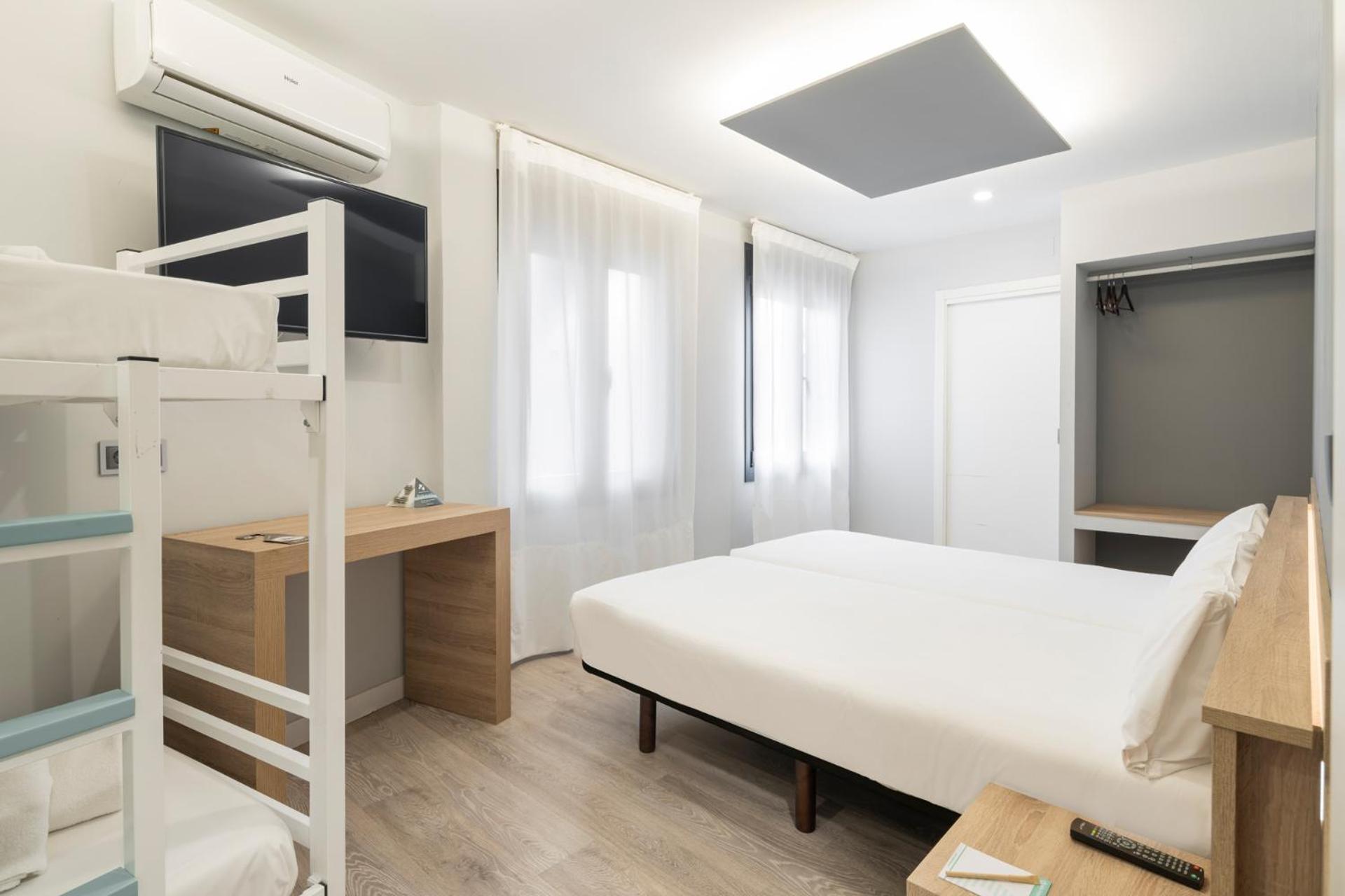 Albergue Alda Pilgrim Ponferrada Ngoại thất bức ảnh